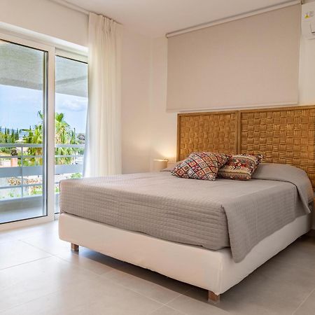 Arancia Elegant Rooms And Suites Tolo Luaran gambar