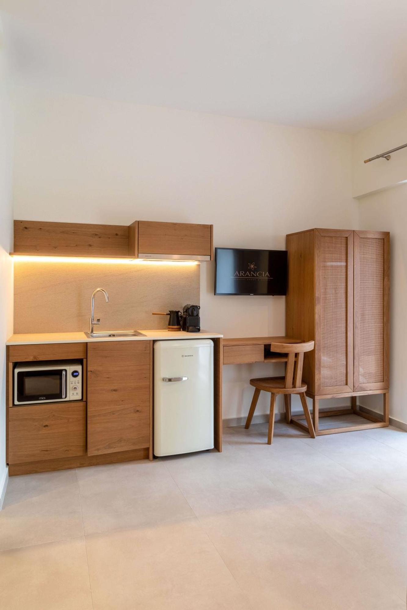 Arancia Elegant Rooms And Suites Tolo Luaran gambar