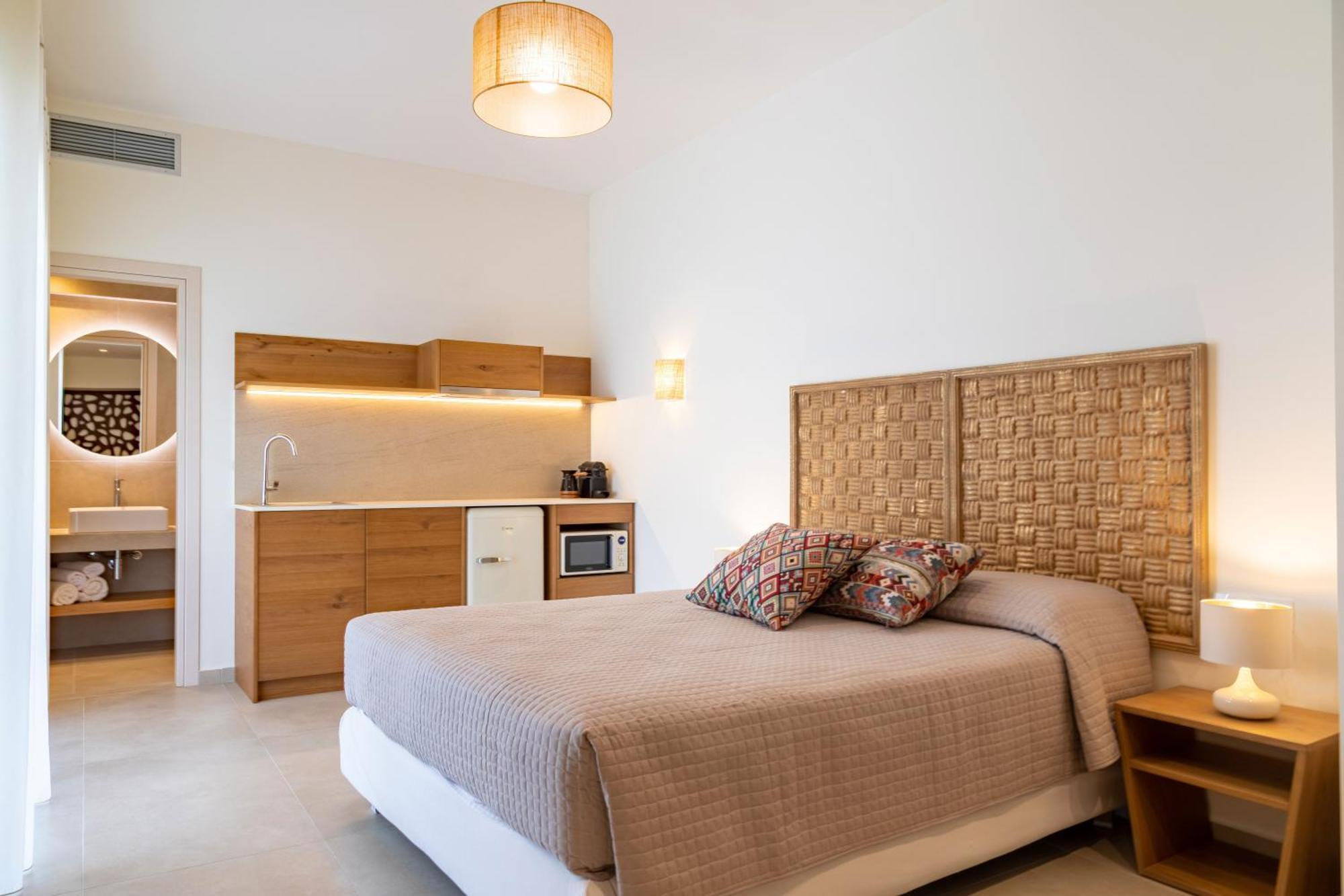 Arancia Elegant Rooms And Suites Tolo Luaran gambar