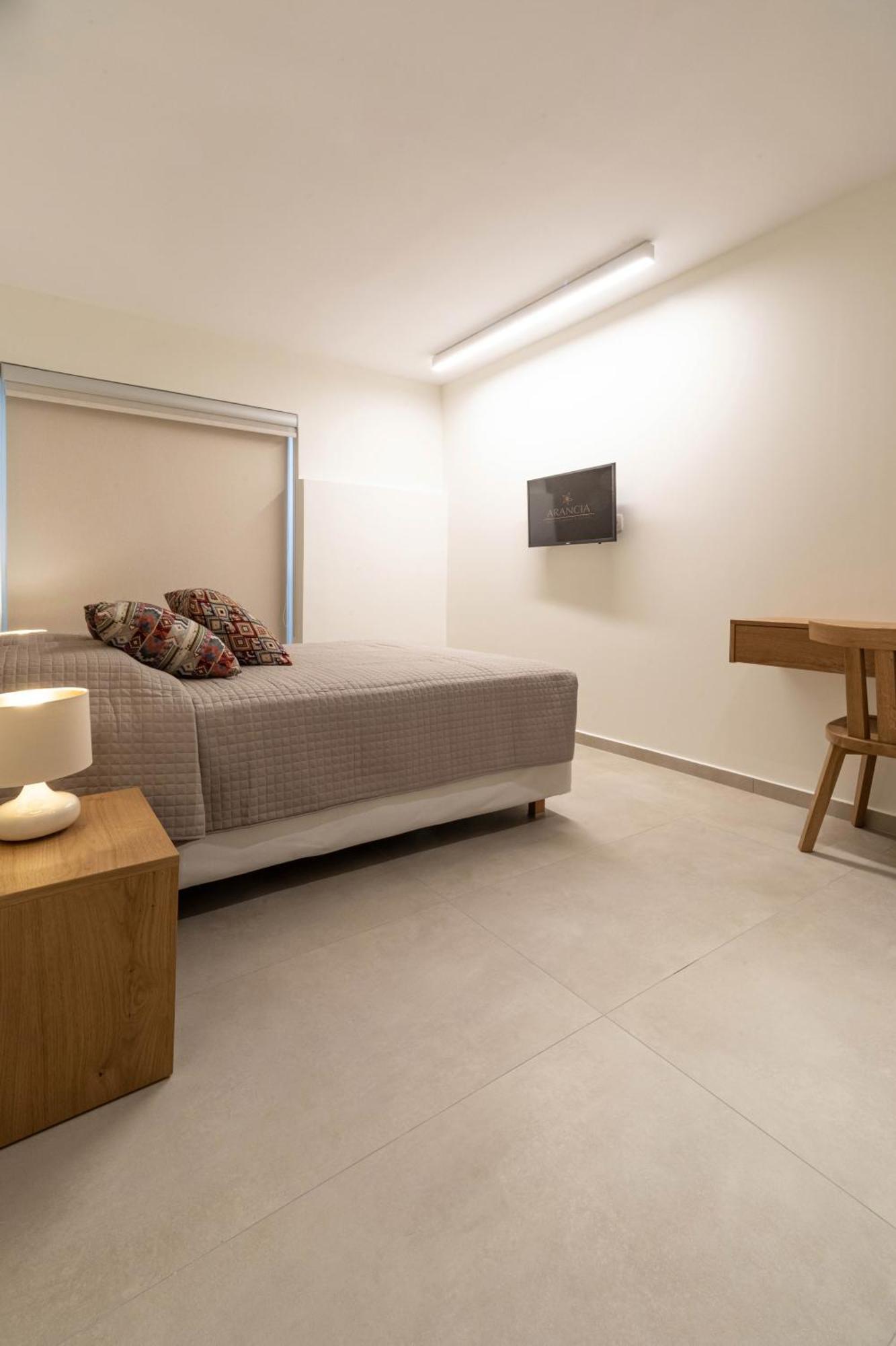 Arancia Elegant Rooms And Suites Tolo Luaran gambar