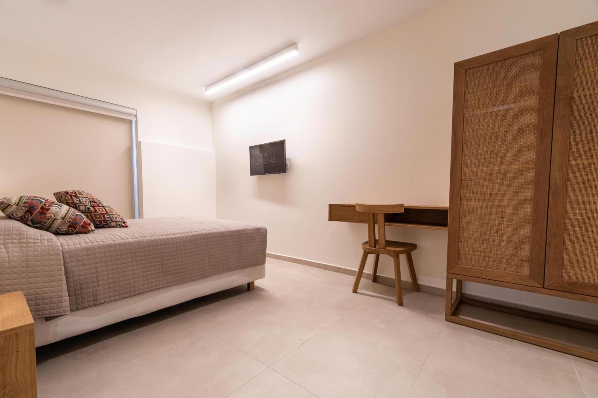Arancia Elegant Rooms And Suites Tolo Luaran gambar