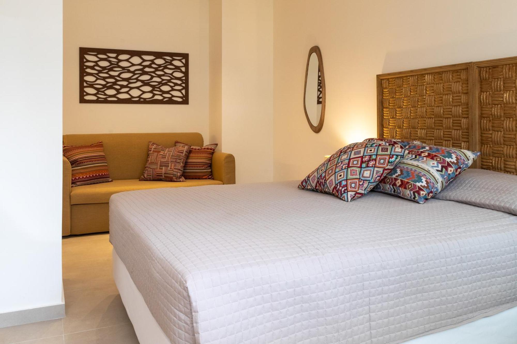 Arancia Elegant Rooms And Suites Tolo Luaran gambar