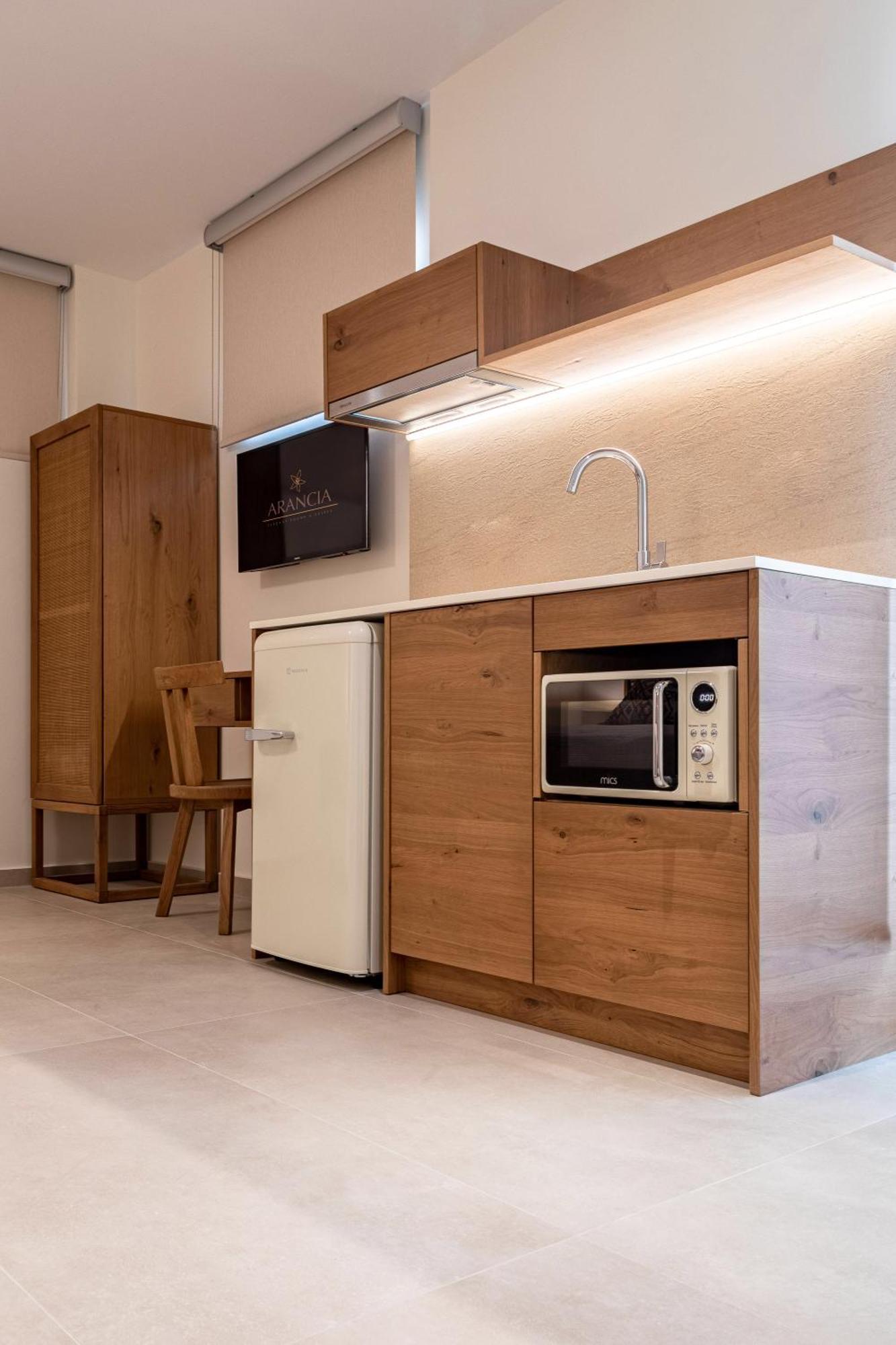 Arancia Elegant Rooms And Suites Tolo Luaran gambar